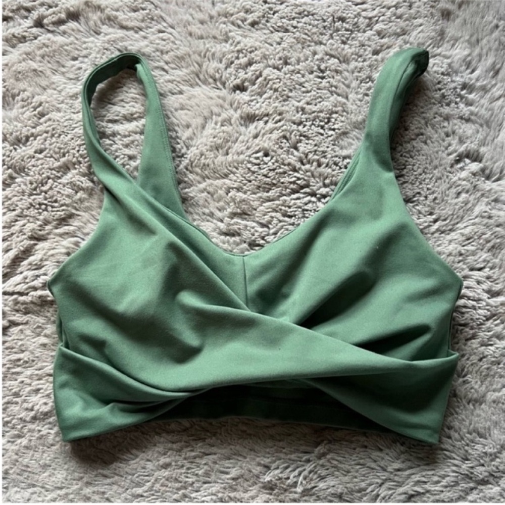 Carbon 38 Green twist sports bra small - Picture 2 of 4